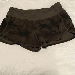 Green camo lulu lemon shorts